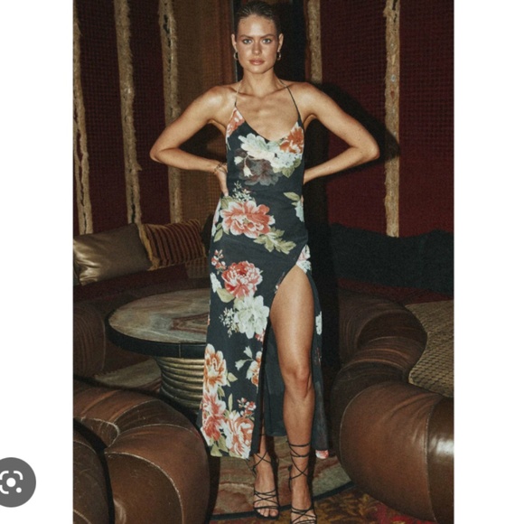Jagger And Stone, Black + Floral Midi Dress, Halter Tie Neck, So Sexy Leg Split - Picture 1 of 8
